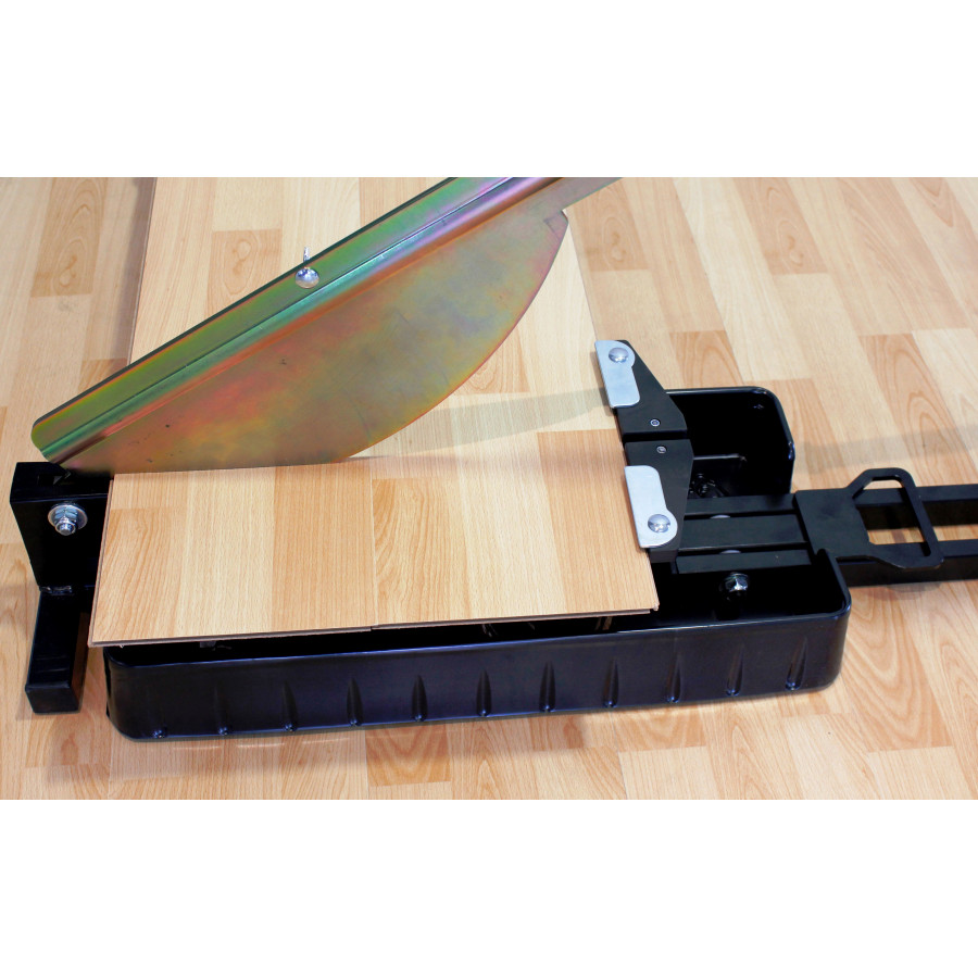 MEGA STRATICUT® 400 Guillotina profesional 400 mm para suelo laminado MEGA STRATICUT® 400 Guillotina profesional 400 mm para suelo laminado